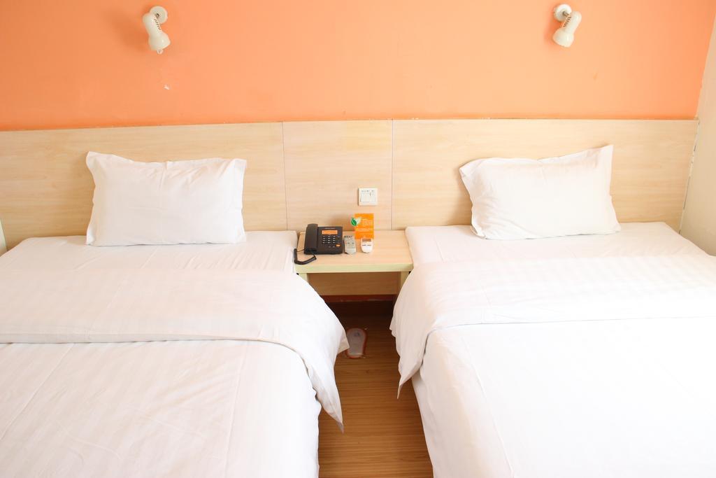 7Days Inn Beijing Liujiayao Station Pequim Exterior foto
