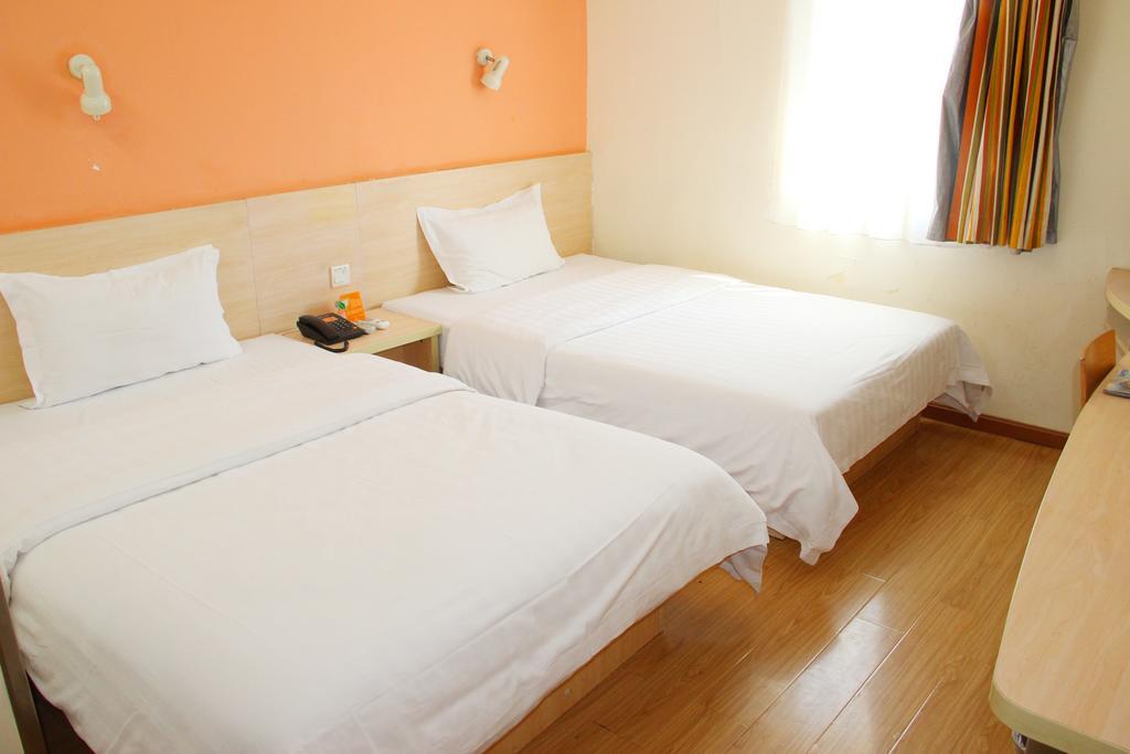 7Days Inn Beijing Liujiayao Station Pequim Exterior foto