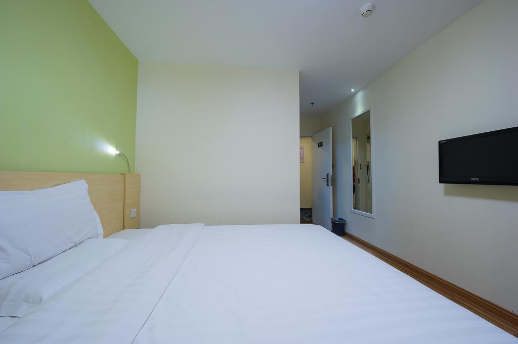 7Days Inn Beijing Liujiayao Station Pequim Exterior foto